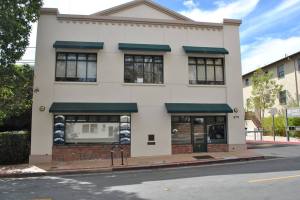 10405274_560058990763002_4834834603604721394_n