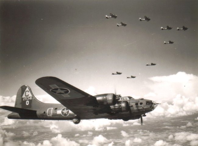 b-17f-vicious-virgin-427th-bs